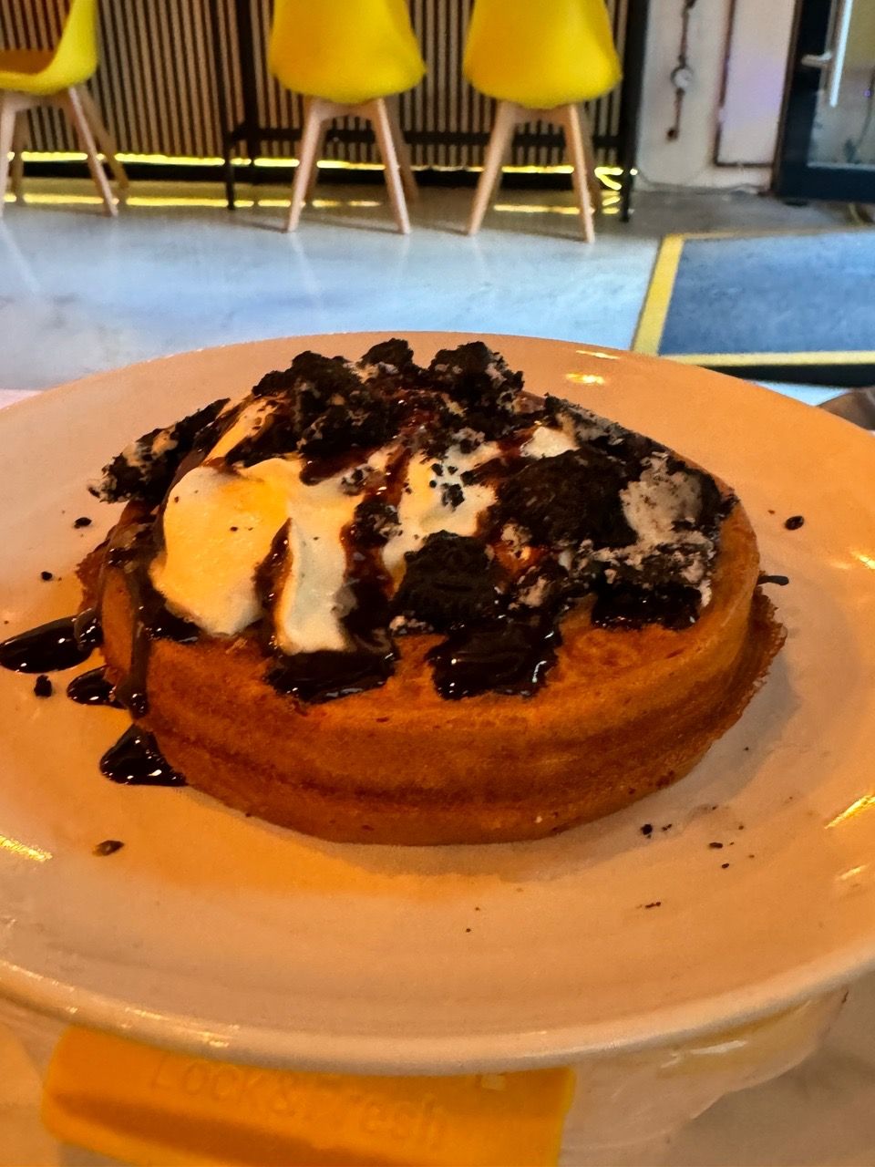 CHOCO &amp; CREAM COIN BREAD
