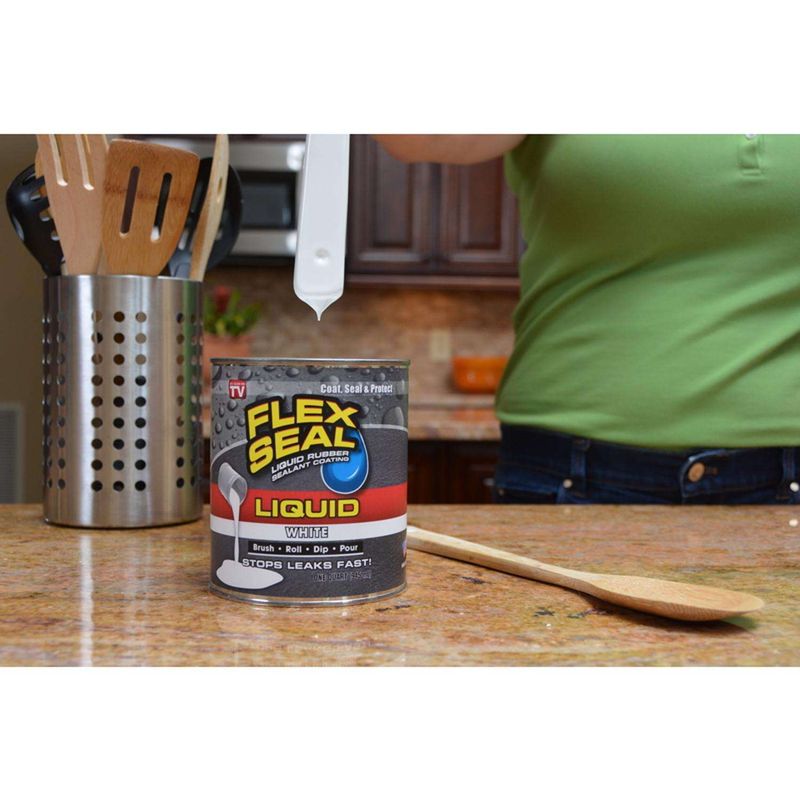 Flex Seal Family of Products Flex Seal White Liquid Rubber Sealant Coating 32 fl. oz.