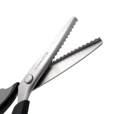 KAI N5350 – 9" Professional Pinking Shears