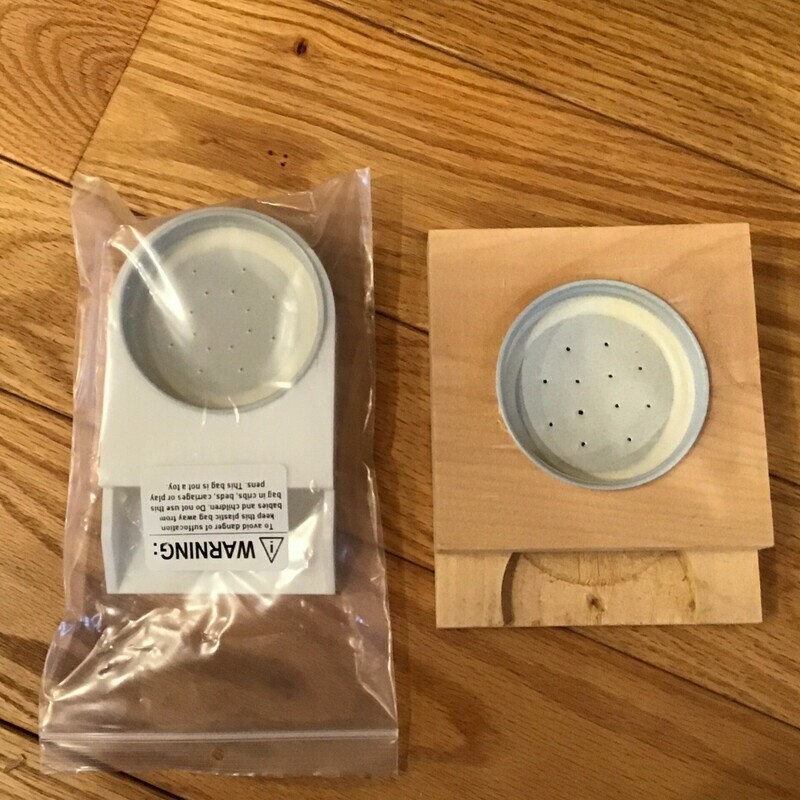 ENTRANCE FEEDER BOARDMAN, Wood or Plastic