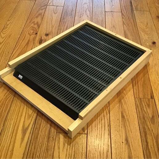 SMALL HIVE BEETLE TRAP 10 FR- On Farm Pickup Only