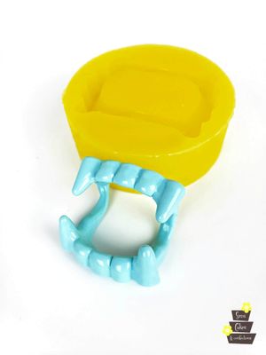 Simi Vampire Teeth