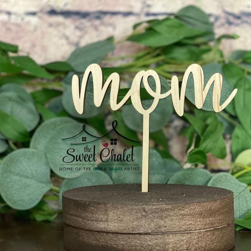 "MOM" Cake Topper