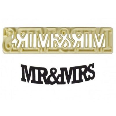 "Mr. &amp; Mrs." Curved Word Cutter