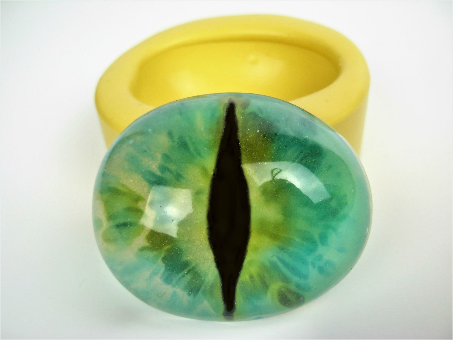LIZ Dragon Eye Mold