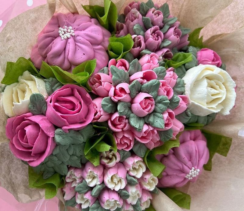 NEW CLASS on Saturday March 7th at noon! Mastering the art of Buttercream flower using Russian tips! This is a great beginner's Buttercream Workshop! RSVP your seat now! NEW CLASS on Saturday March 7th at noon! Mastering the art of Buttercream flower using Russian tips! This is a great beginner's Buttercream Workshop! RSVP your seat now!