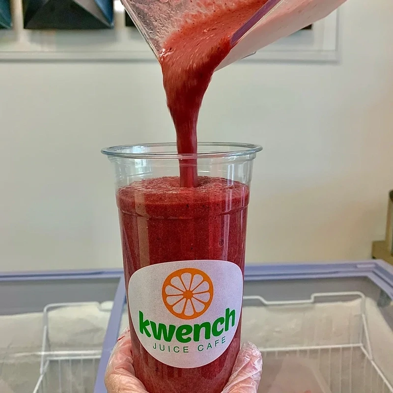 kwench juice cafe store, beach bomb smoothie