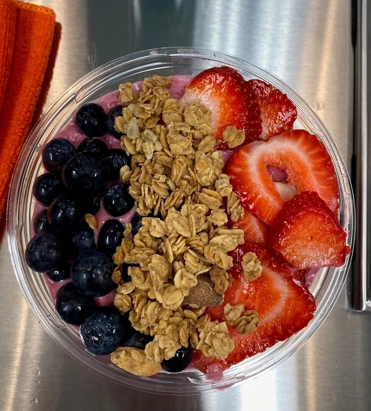 kwench juice cafe store, customize bowl