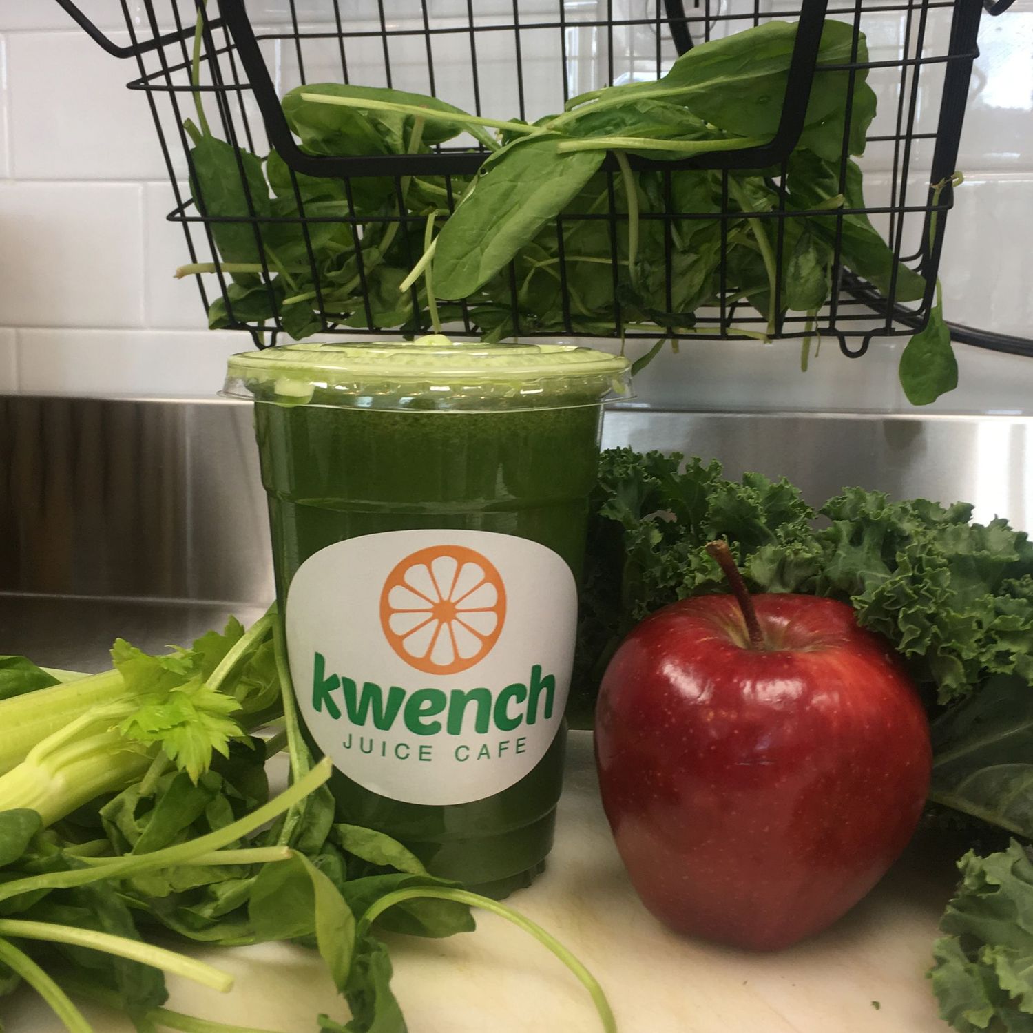 Green Machine (250/375) Raw Juice
