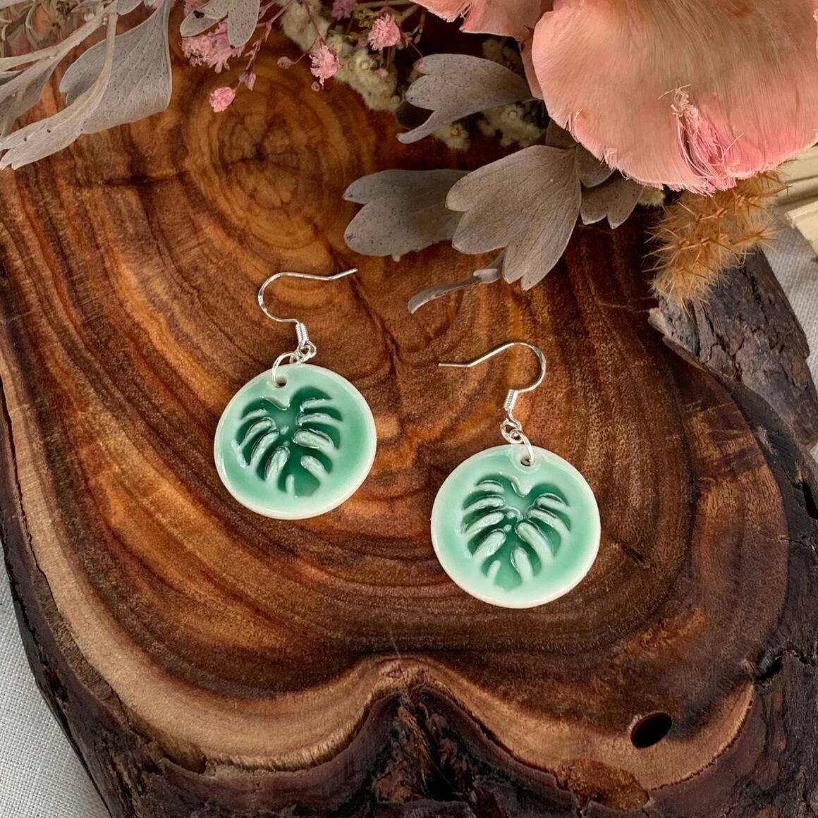 Monstera - Porcelain Earrings: Green