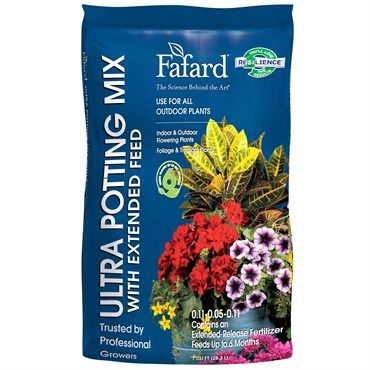 Fafard® Ultra Potting Mix with extended feed