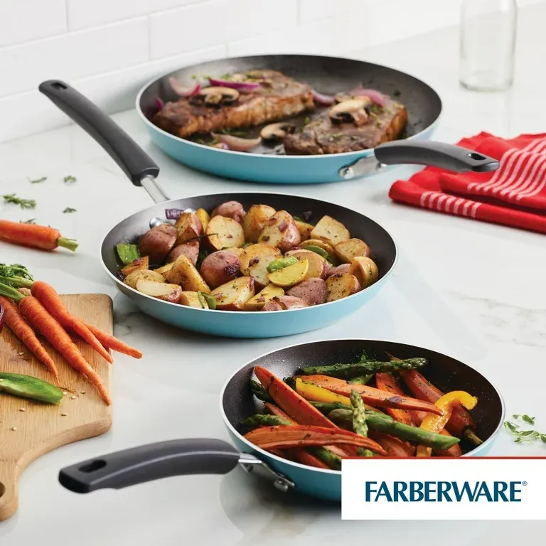 Farberware 3 Piece Set Easy Clean Aluminum Nonstick Frying Pans/Fry Pans/Skillet, Aqua