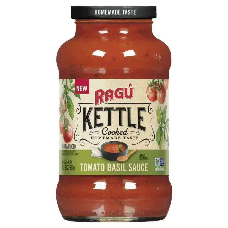 Ragu Kettle Cooked Roasted Garlic Pasta Sauce, Slow-Simmered, 24 oz