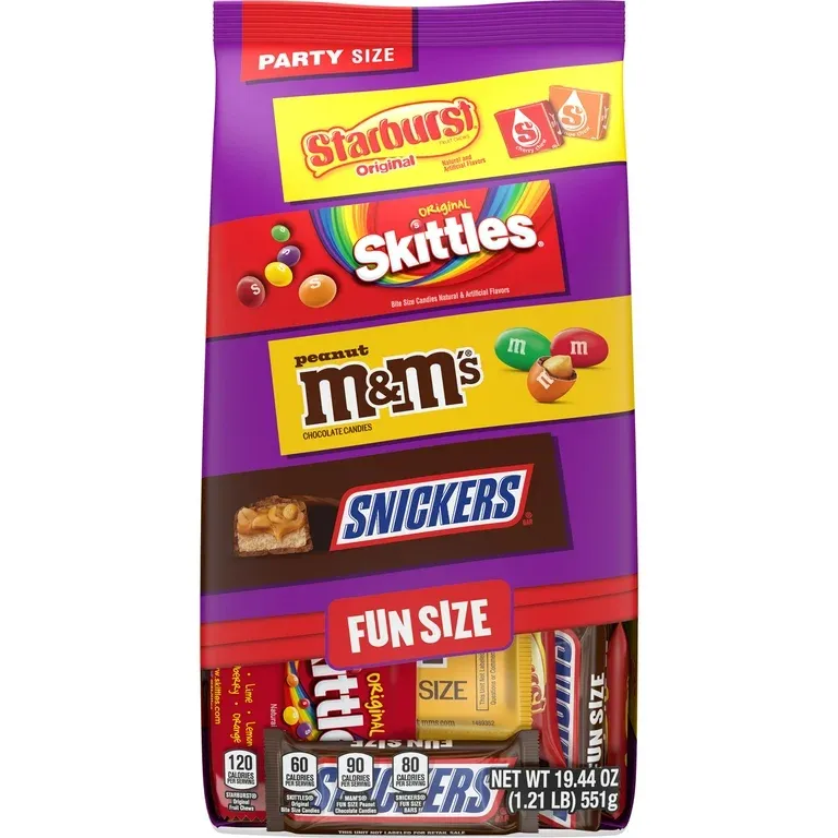 M&amp;M&#39;s, Snickers, Skittles &amp; Starburst Fun Size Candy, Party Size - 19.44 oz Bag