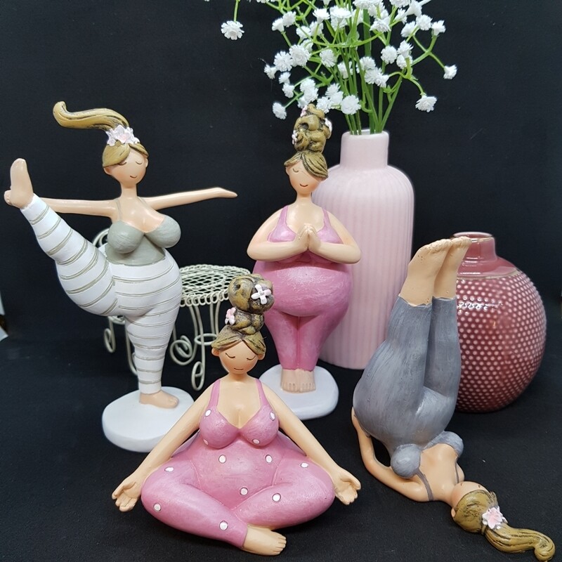 Yoga Lady stehend, "Namasté"