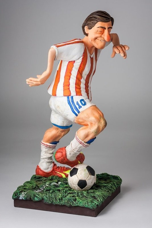 "THE FOOTBALL PLAYER",  50%"