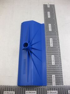 Racloir carré plastic 35cm