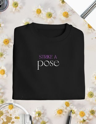 Camiseta Strike a pose