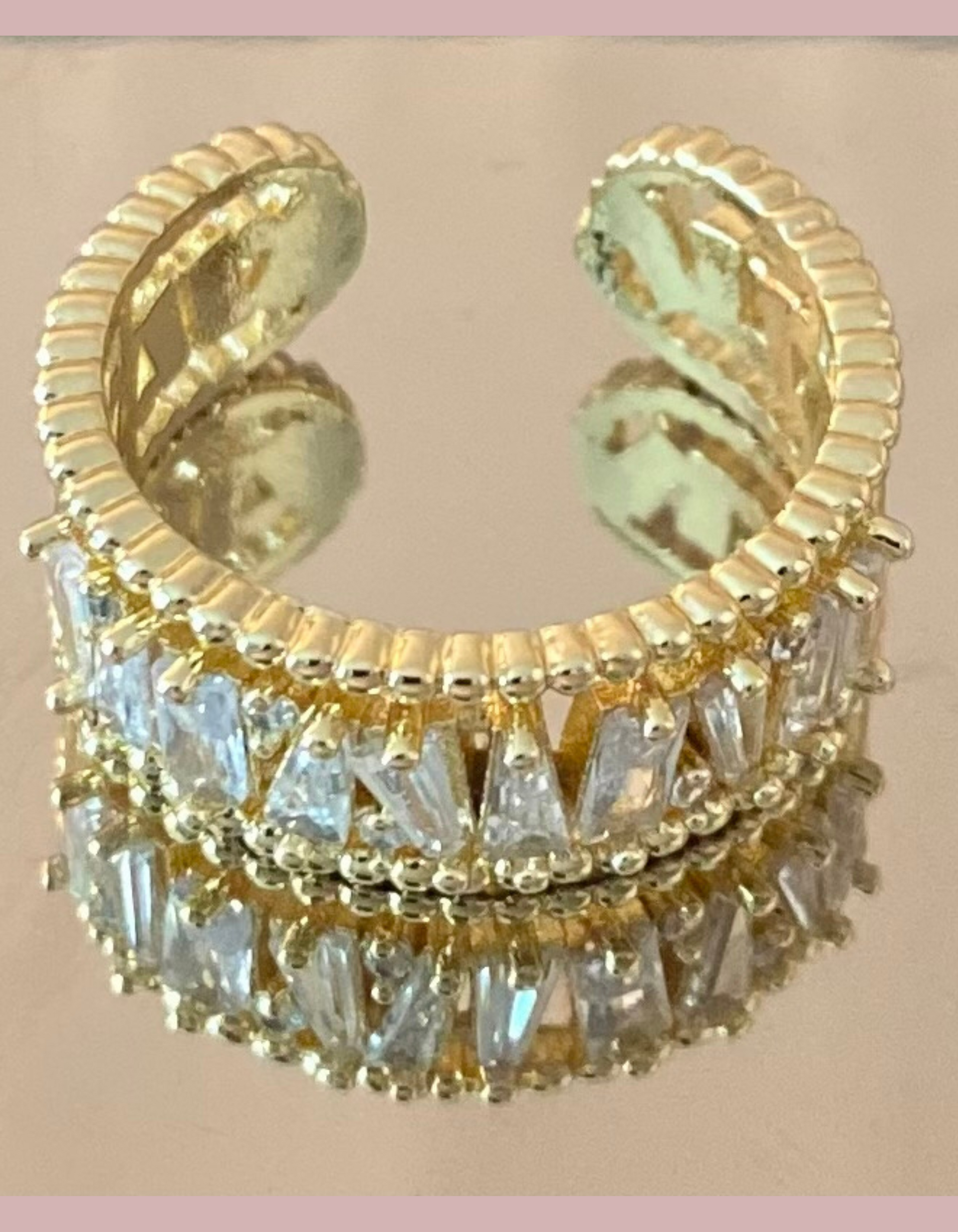 Anillo piedras brillos oro