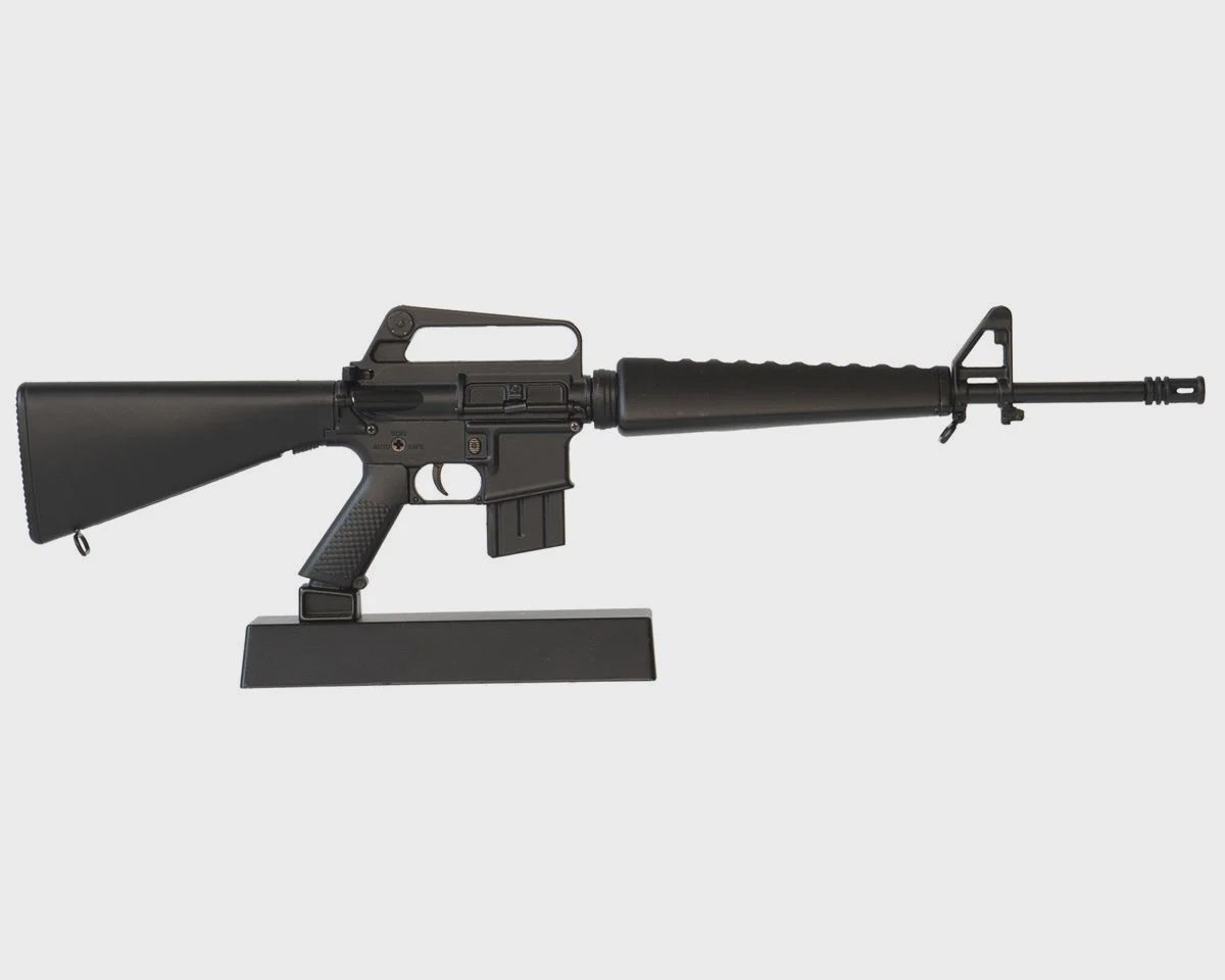 GoatGuns Miniature 1/3 Scale Die-Cast Vietnam M16A1 Model Kit (Black)