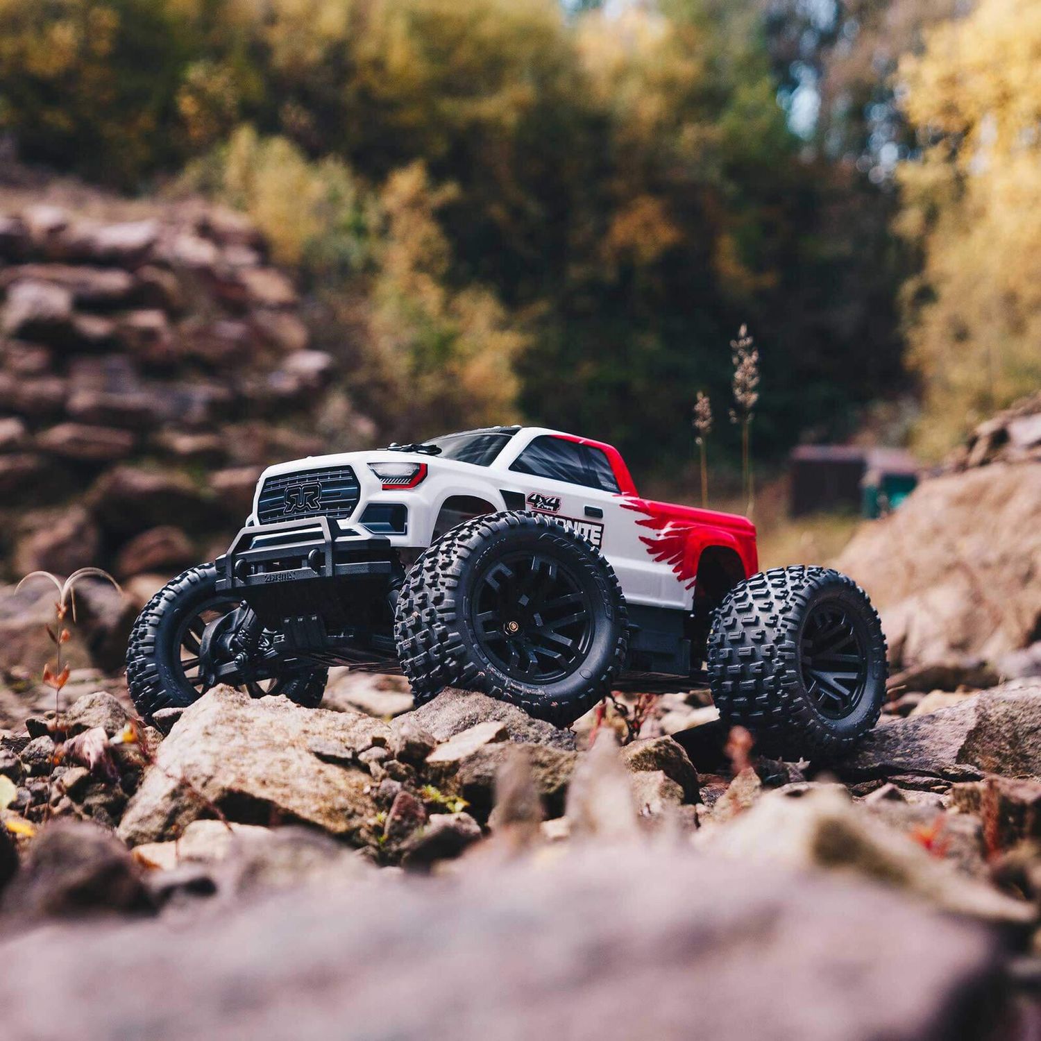 1/10 GRANITE 4x4 MEGA 550 BRUSHED MONSTER TRUCK RTR, RED