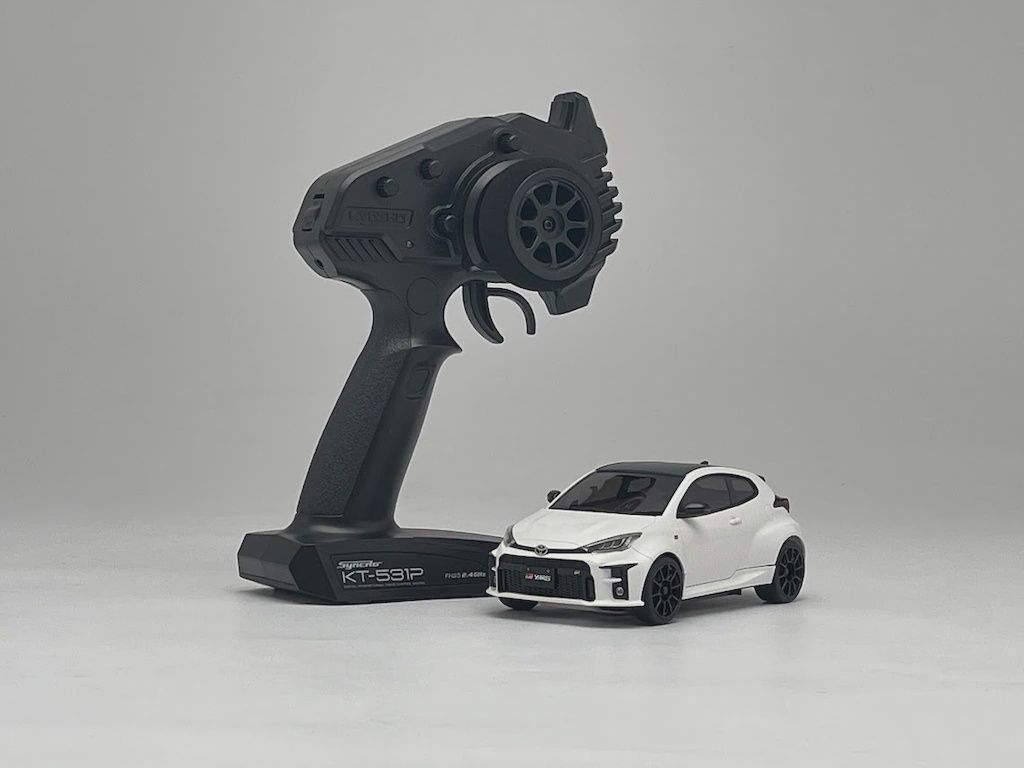 Kyosho Toyota GR Yaris Platinum White Pearl Mica