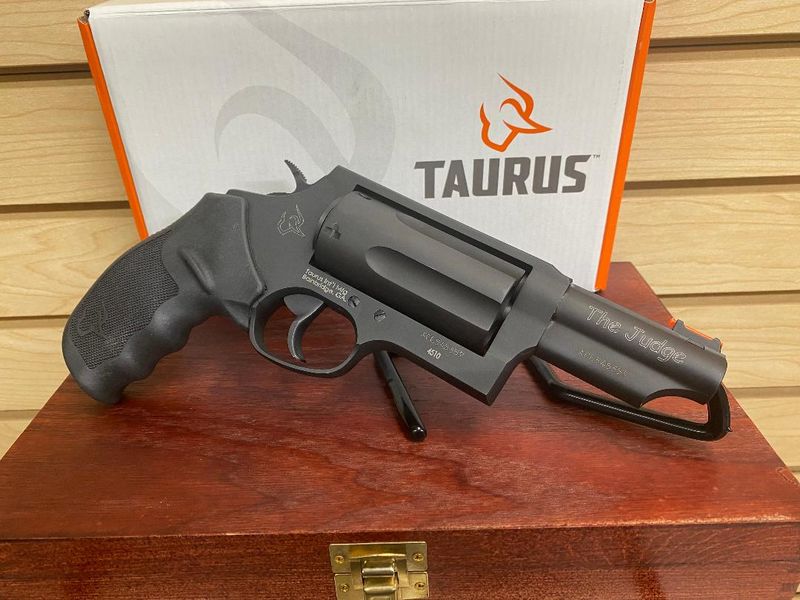 Taurus Judge 45LC/410