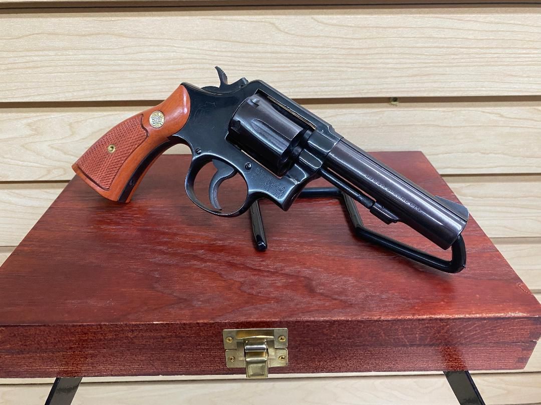 Smith & Wesson 10-8  38 special