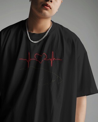 Black Aesthetic Red Hearted INFINITE T-Shirt