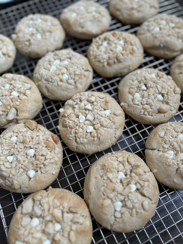 White Chocolate Macadamia Nut Cookie