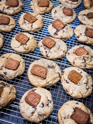 Stuffed Biscoff Cookie Butter Chocolate Chip Cookie Recipe