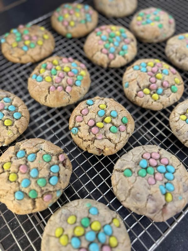 Mini Egg Milk Chocolate Chip Cookie