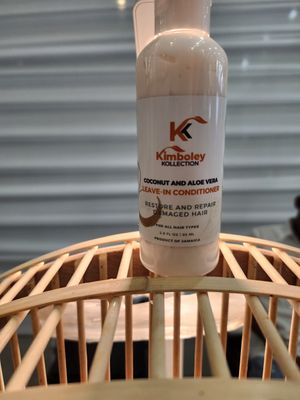 Coconut and Aloe Vera Leave-In Conditioner