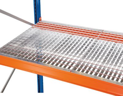 Gitterrost für Palettenregal, holmbündig eingelegt