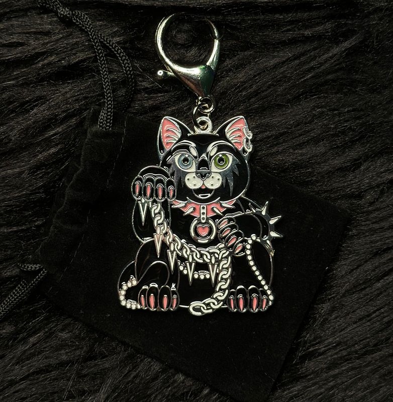 Metal Neko keychain