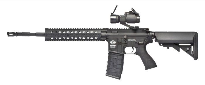 CM 16 R8-L - Black