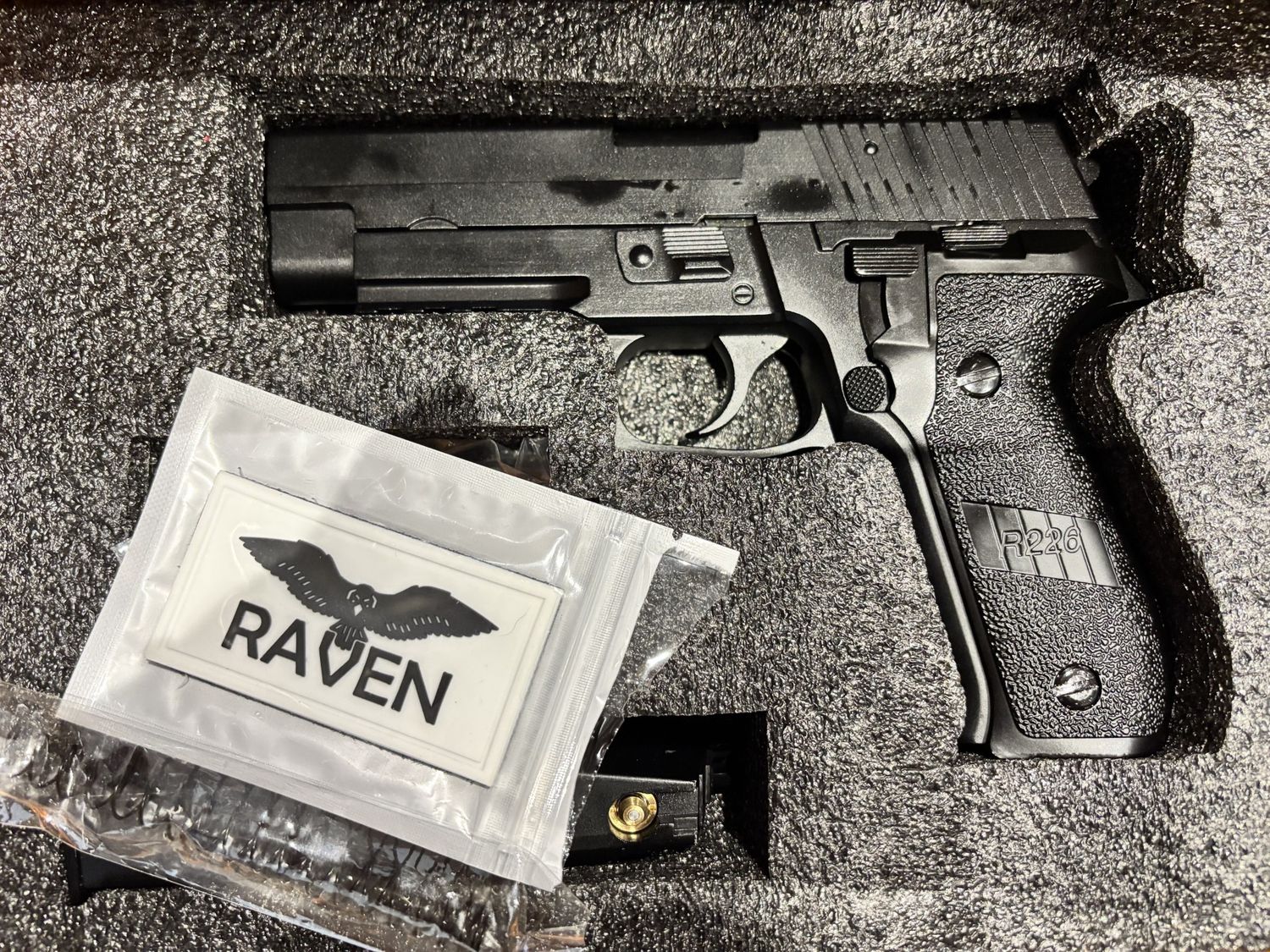 BONEYARD - Raven R226 Black