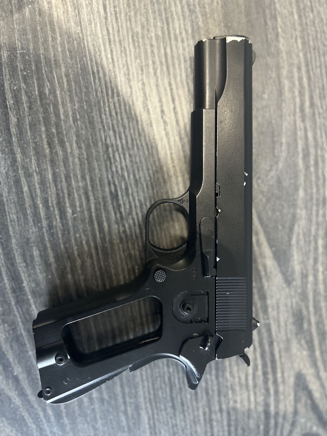 BONEYARD - 1911 Pistol with no grips