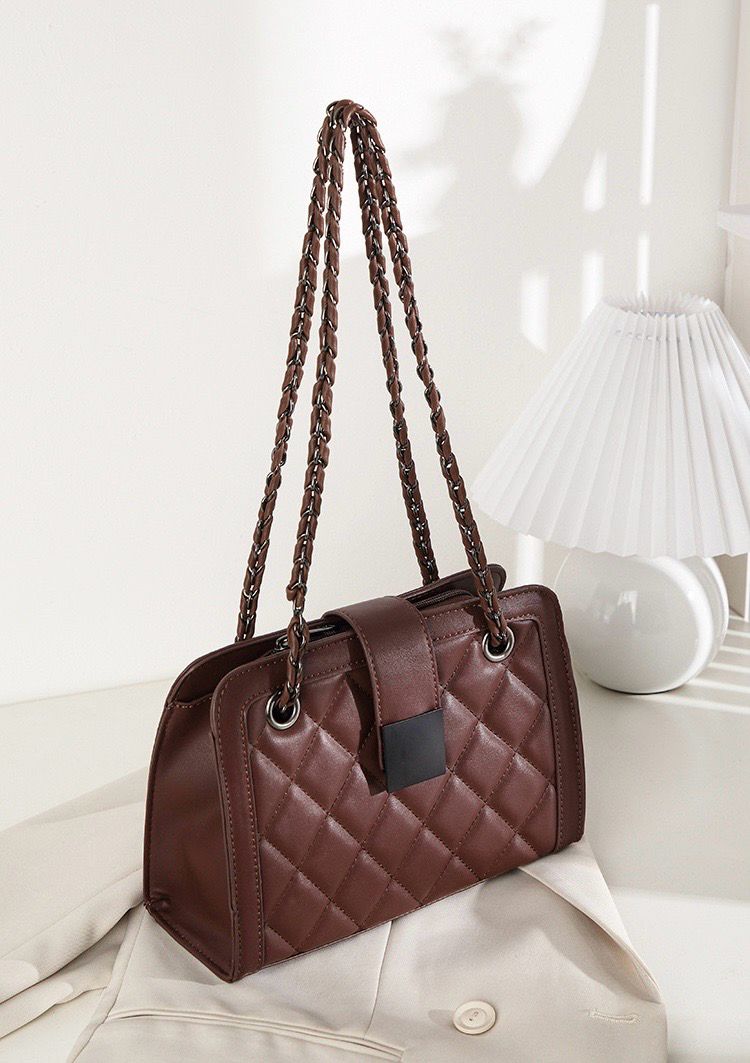 Vintage Rivet Chain Bag