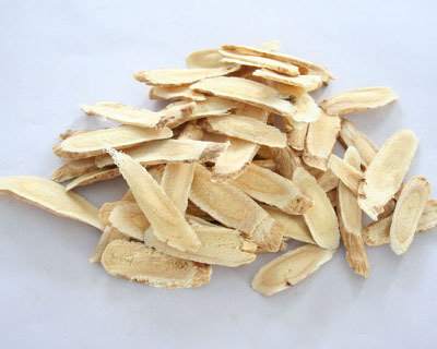 Astragalus čaj 100 g (rinfuzno) Astragalus čaj 100 g (rinfuzno)