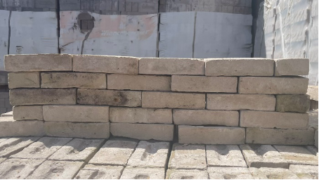 (24) Wienerberger   Amfora Silvo Grijs  210X65X50