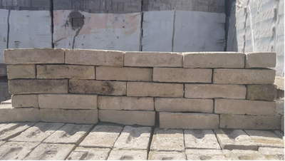 (24) Wienerberger   Amfora Silvo Grijs  210X65X50