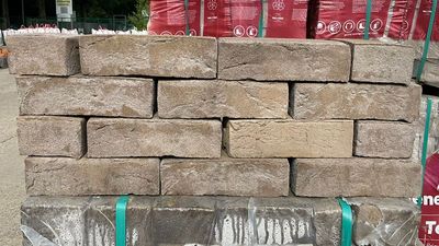 (31) Wienerberger  Langford Grey 215X102X65
