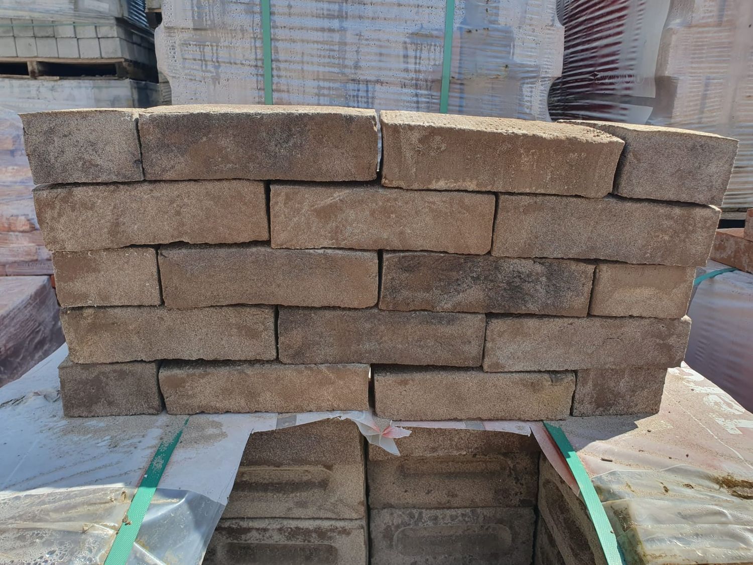(5) Wienerberger  Cinder Kohle  215X102X65