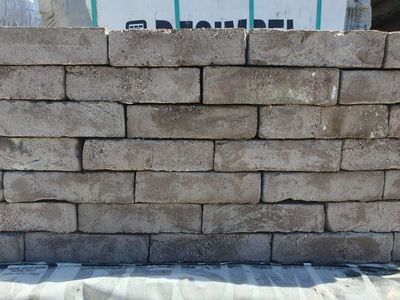 (38) Wienerberger Forum Cromo  215X102X65