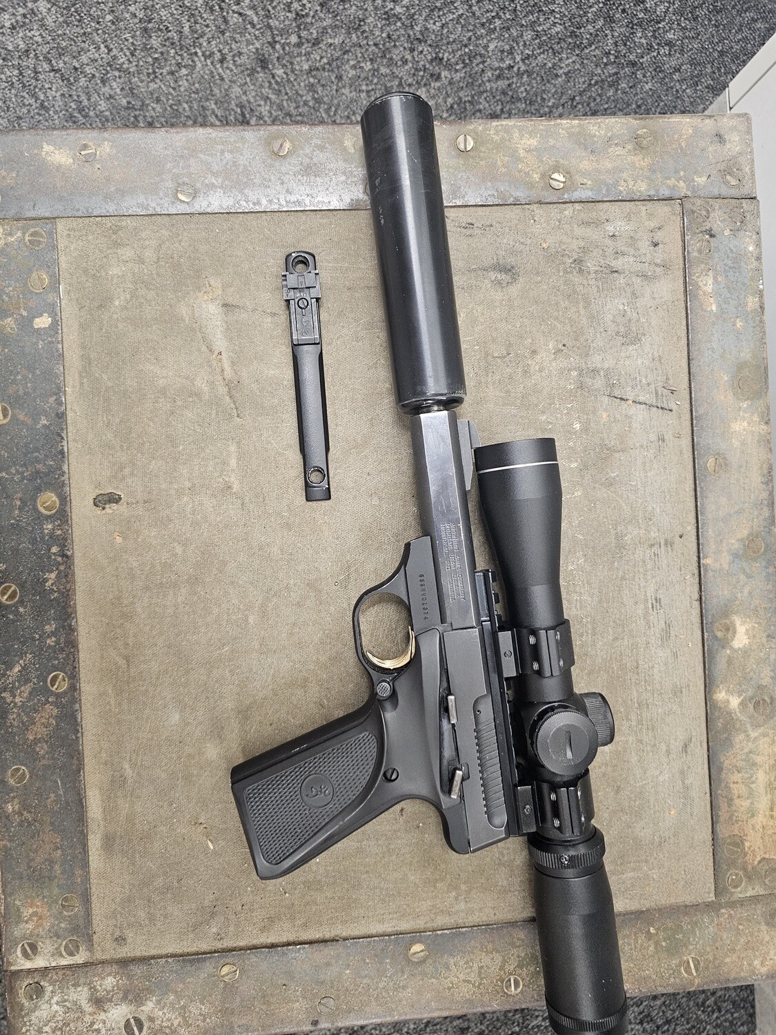Browning Buckmark Long Eye Relief, Scope and suppressor