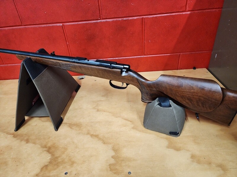 22 Anschutz - Model 1422 - Beautiful example