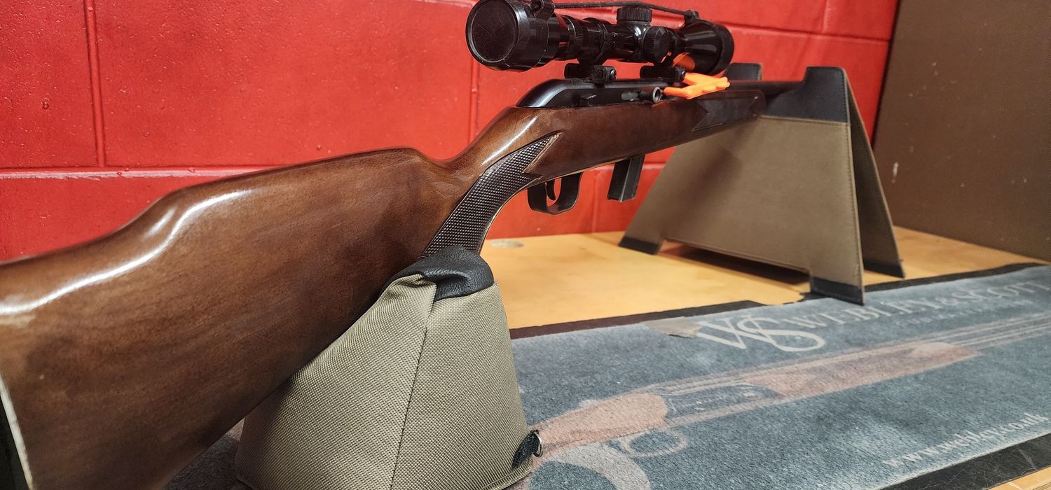 .22 Lakefield - Model 64B
