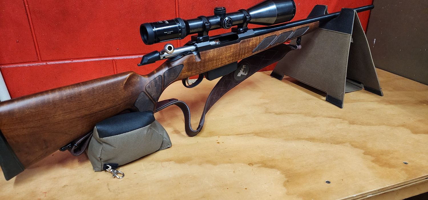 22-250 Tikka T3 Forest + Swarovski Scope 3-12x56 Nova also quality leather strap