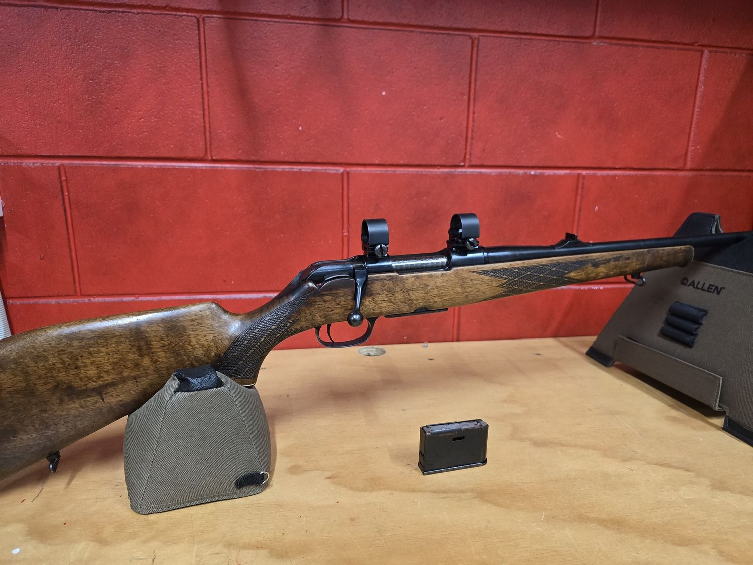 243 Krico Bolt Action, 2 x Mags and Rings